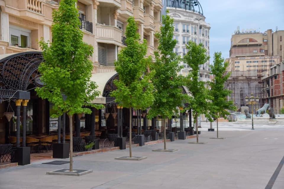 Hotel Room City Square With Great View No Parking Скопие Екстериор снимка